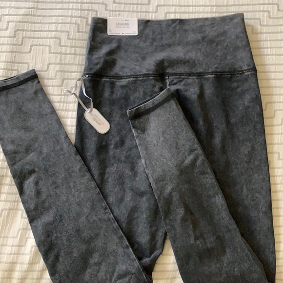 NWT Aerie High Rise Legging Stonewashed Grey Small(tags removed) - Picture 1 of 16